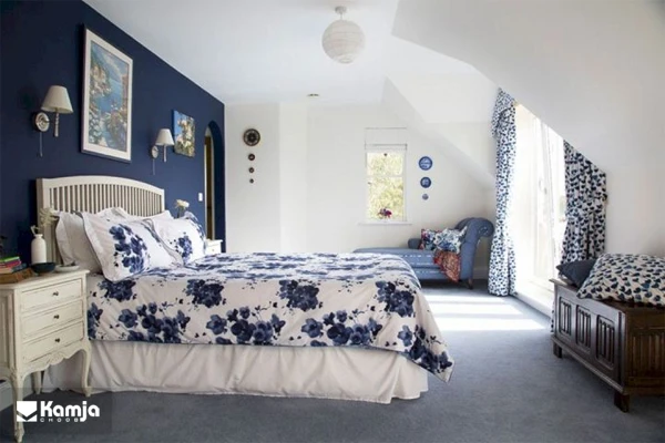 Girl's bedroom with a blue color