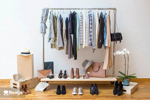 The index image of the comprehensive guide to buying clothes racks album 1